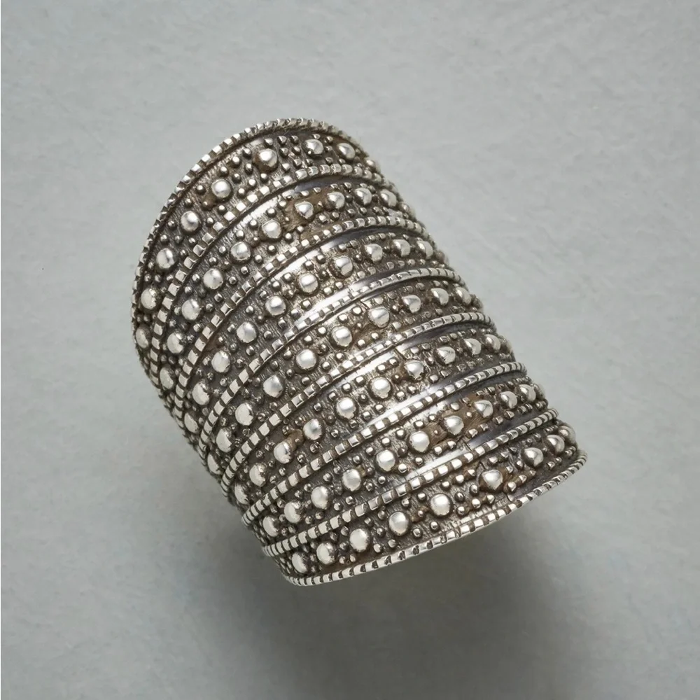 Sundance Armadillo Ring - Picture 1 of 4